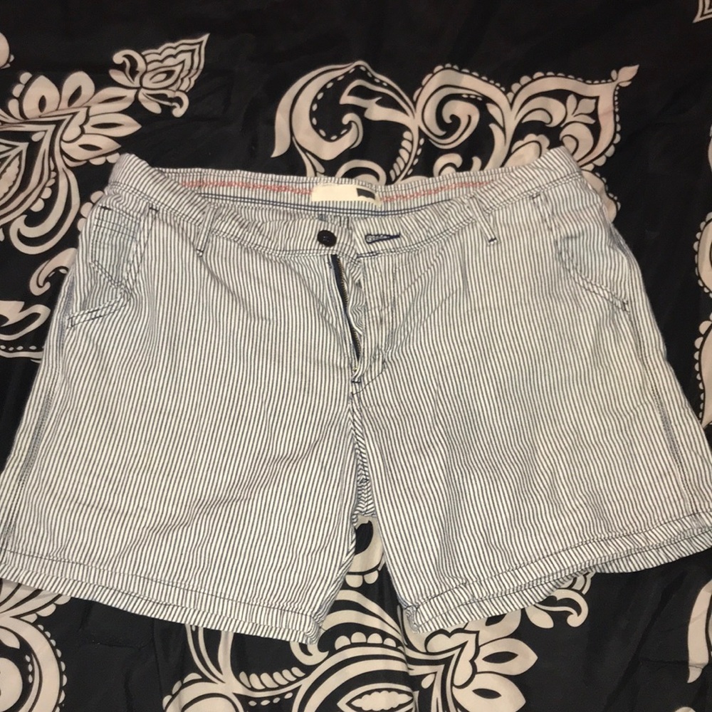 Levi’s cotton pin striped shorts